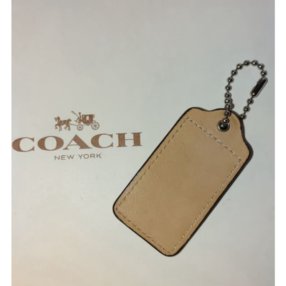 Coach Hang Tag Large - Picture 2 of 3